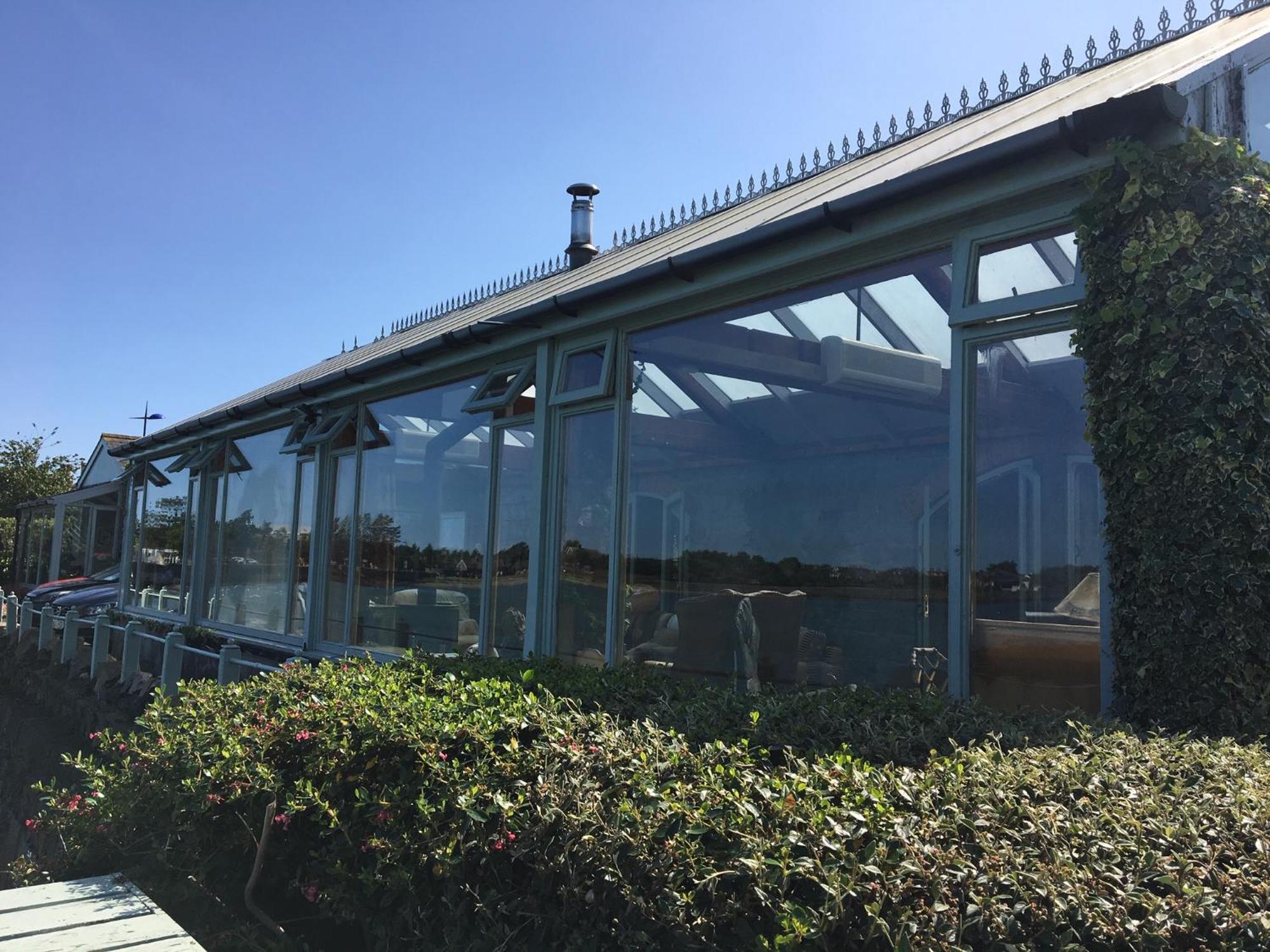 Villa Wood Quay - A Truly Unique, Seafront Experience! Carlingford Esterno foto